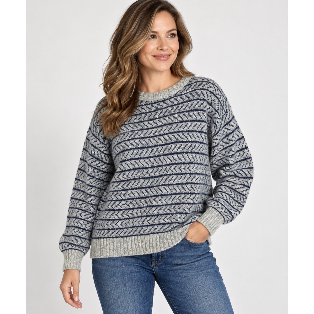 Eddie Bauer Sweater Womens Medium Gray Navy Wool Blend Geometric Chevron Stripe